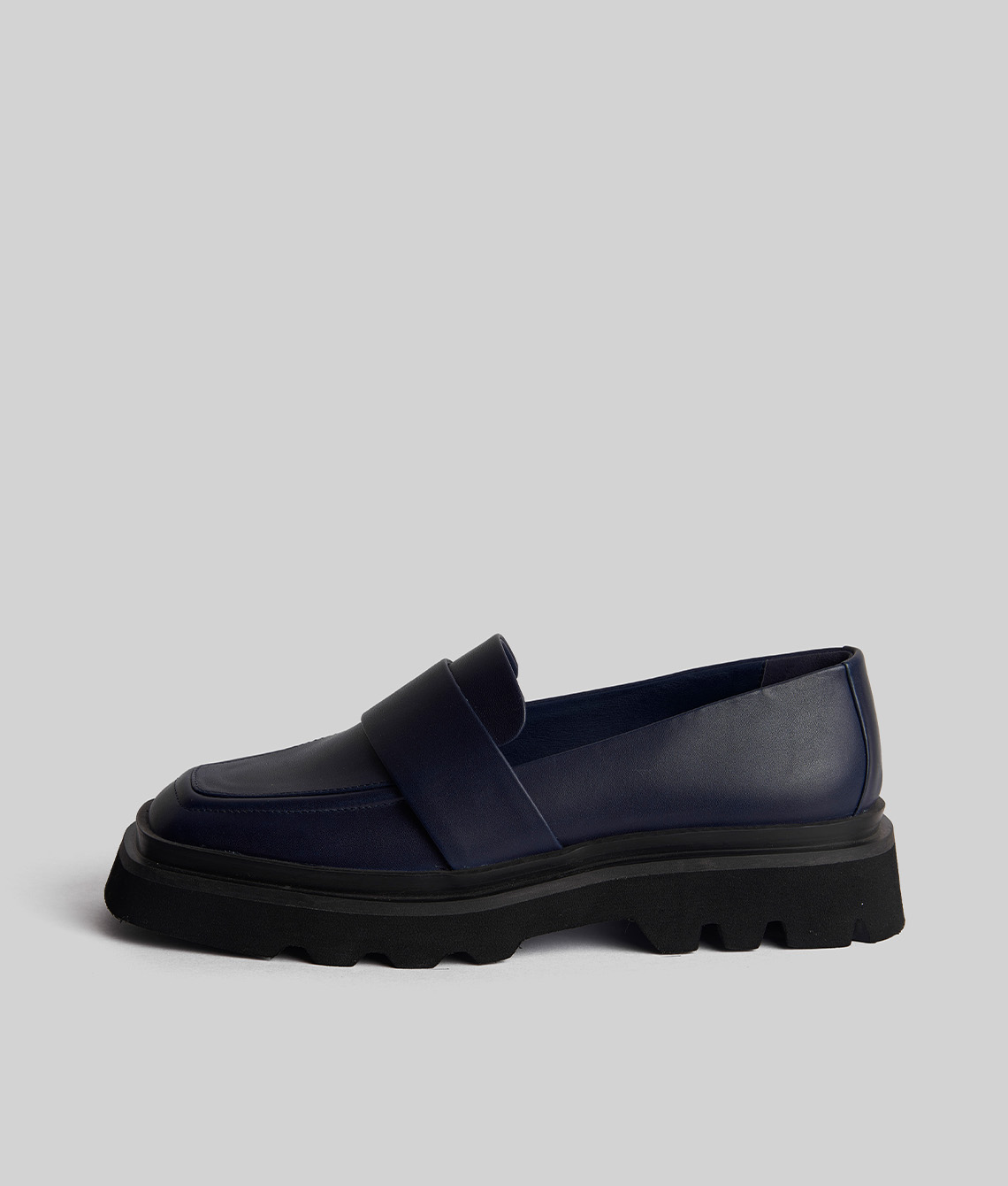 32230 / Chunky Loafer